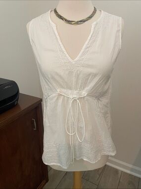 Andrew & Co Cream and White Embroidered Strap Top